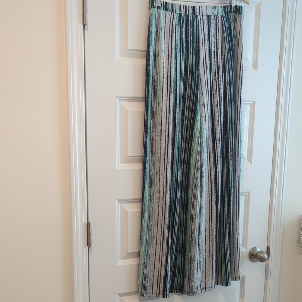 Bar III  Wide Leg Aqua and Navy Striped Pants Like New W18 L43 Leg 19
